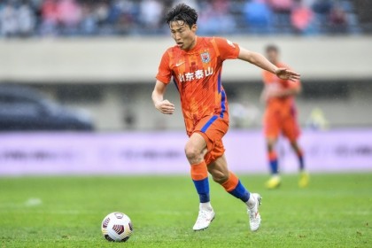  法国国脚租借回归老东家救主  